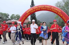 Carrera del Día Olímpico se corre en la isla vietnamita de Ly Son