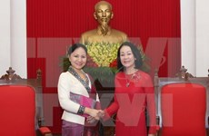 De visita en Vietnam presidenta de Unión de Mujeres de Laos