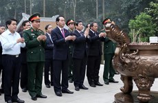 Líder vietnamita rinde homenaje al Presidente Ho Chi Minh