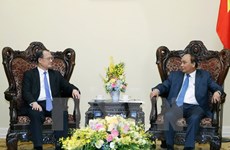 Premier vietnamita recibe a empresario hongkonés