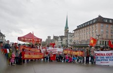 Protesta pacífica en Suiza contra acciones violatorias de China en el Mar del Este