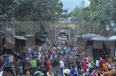 El festejo de Pagoda Huong atrae un millón 500 mil visitantes