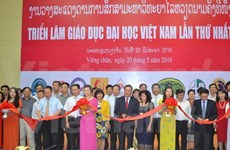 Exhibición de educación en Laos materializa plan de integración de Vietnam