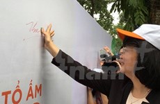 Lanzan en Vietnam programa para eliminar humo de tabaco en hogar