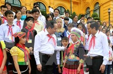 Atención infantil es tarea estratégica de Vietnam, afirmó presidente