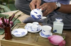 El deleite de los hanoyenses de beber té