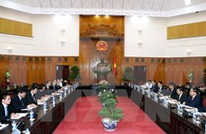 Japón ayuda a Vietnam en reestructuración de empresas y bancos
