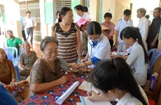 Organización caritativa AusViet asiste a pobres en provincia de Vietnam