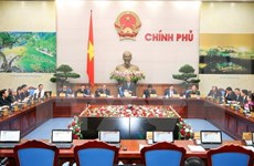 Gobierno de Vietnam discute situación de desarrollo socioeconómico