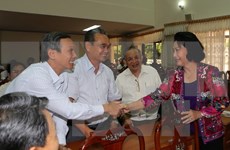 Presidenta parlamentaria se reúne con votantes de Can Tho