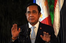 Premier de Tailandia se compromete a celebrar elecciones generales en 2017