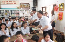 Hanoi se esfuerza por aumentar las ayudas a niños con situación difícil