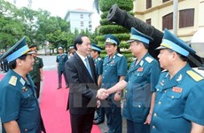 Presidente de Vietnam enfatiza garantía de secretos militares en era digital