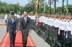 Presidente de Vietnam dialoga con sultán de Brunei