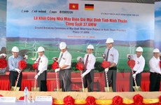 Inician construcción de planta eólica en provincia de Vietnam