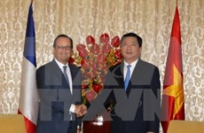 Presidente Francois Hollande visita Ciudad Ho Chi Minh