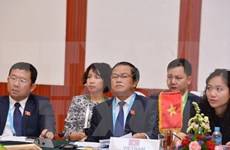 Líderes de AIPA apoyan el desarrollo de comunidad de ASEAN