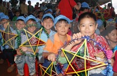 Vicepresidenta de Vietnam pide mayor atención a niños