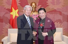 Recibe vicepresidenta parlamentaria de Vietnam a director regional de OMS