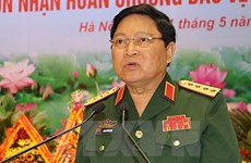 Ministro vietnamita de Defensa recibe a embajadores de Tailandia y Singapur