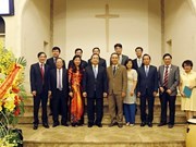 Autoridades de Hanoi felicitan a la comunidad de protestantes