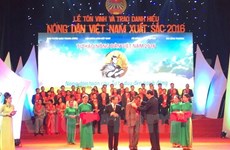 Presidente vietnamita participa en ceremonia de distinguir a campesinos destacados