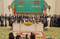 Camboya y China firman acuerdos de cooperación