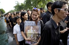 Tailandia abre Palacio Real para que el público rinda homenaje al difunto rey