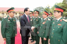 Presidente de Vietnam fija tareas para fuerzas armadas de zona militar 2 en Phu Tho