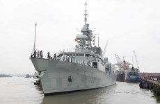 Buque HMCS Vancouver de Canadá visitó Ciudad Ho Chi Minh