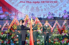 Condecoraciones laosianas a excombatientes internacionalistas vietnamitas