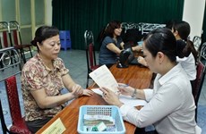 Proponen reajustar edad de jubilación en Vietnam