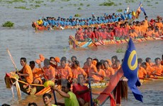 Inauguran en Camboya festival tradicional de regata de barcos