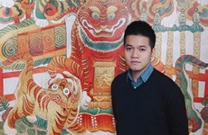 Joven artista vietnamita con sed de revivir pinturas populares