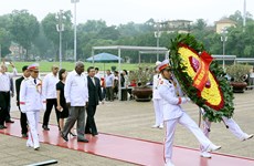 [Fotos] Delegación parlamentaria cubana rindió tributo póstumo al Presidente Ho Chi Minh