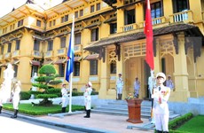 [Fotos] Izamiento de bandera de ASEAN en Hanoi