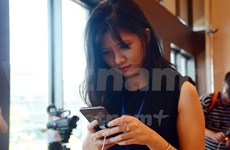 [Fotos] Estrenan smartphone hecho en Vietnam - BPhone 2017