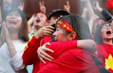 [Fotos] Así enloquecieron fanáticos vietnamitas con la victoria de selección de fútbol sub23
