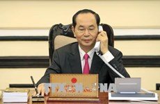 Presidente de Vietnam y Donald Trump sostienen llamada telefónica   