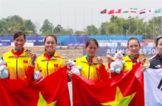 [Foto] Equipo femenino de remo entrega primera medalla de oro a Vietnam en ASIAD 2018