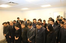 [Fotos] Misión Permanente de Vietnam ante ONU abre libro de condolencias por deceso del presidente Tran Dai Quang