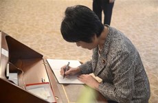 [Fotos] Embajada de Vietnam en Japón abre libro de condolencias por deceso del presidente Tran Dai Quang