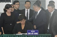 [Fotos] Delegaciones extranjeras rinden homenaje a Do Muoi, exsecretario general del Partido Comunista de Vietnam