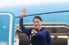[Fotos] La presidenta de la Asamblea Nacional de Vietnam llegó a Seúl