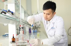 Crecen en universidades de Vietnam potentes equipos de investigación