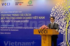 Expertos analizan desafíos para mejorar ambiente de negocios en Vietnam