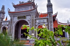 Visitan lugares sagrados en Truong Sa (Spratly) 