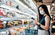 Cambio de hábitos de consumidores remodela mercado minorista en Vietnam