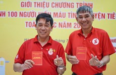 Honran a destacados donantes de sangre en Vietnam