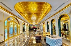 Abren en Hanoi primer hotel completamente bañado en oro